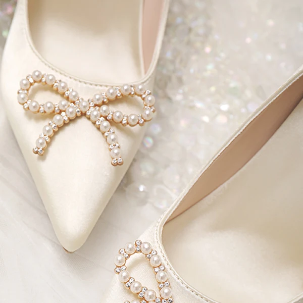 Elegant Beige Satin Wedding Shoes 2020 Pearl Rhinestone Bow 10 cm Stiletto Heels Pointed Toe Wedding Pumps