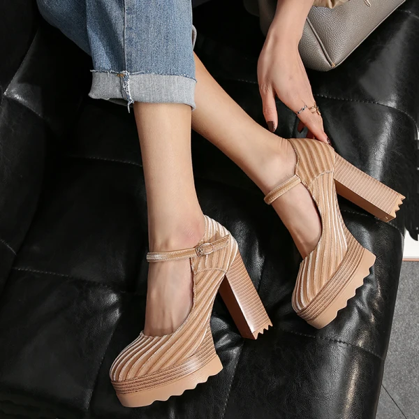 Schlicht Urlaub Schwarz Wildleder Pumps 2021 Schnalle Wasserdichte 11 cm Thick Heels Runde Zeh Pumps