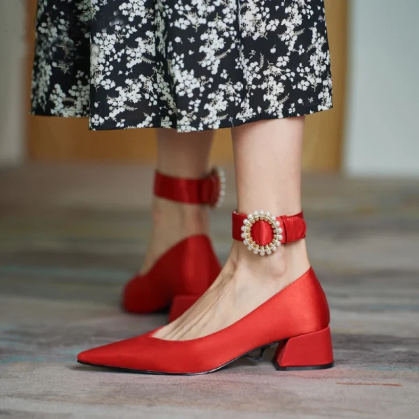 Chic / Belle Noire Satin Promo Escarpins 2020 Perle 4 cm Talons Épais Talon Bas À Bout Pointu Escarpins