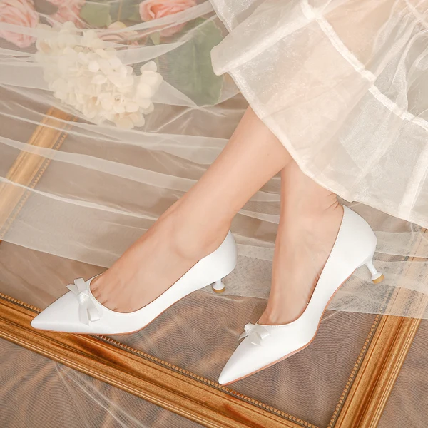 Elegant Ivory Bow Wedding Shoes 2020 3 cm Stiletto Heels Low Heel Pointed Toe Wedding Pumps