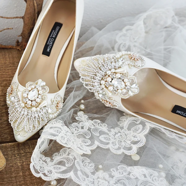 Fabuleux Ivoire Perle Faux Diamant Chaussure De Mariée 2020 Cuir 9 cm Talons Aiguilles À Bout Pointu Mariage Escarpins