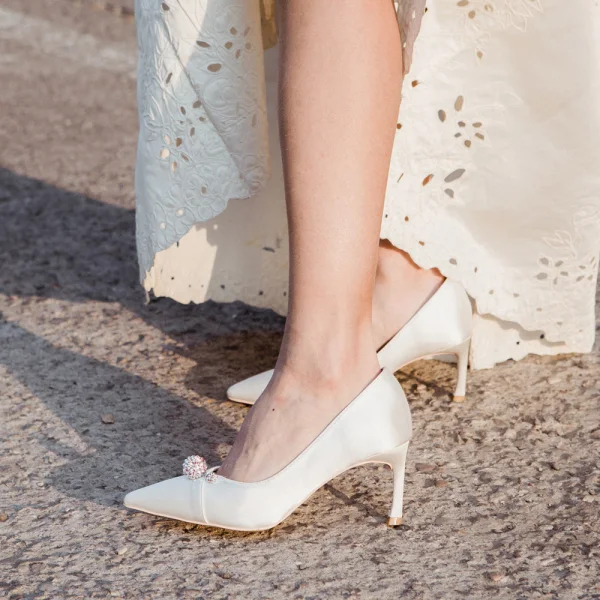 Classy Ivory Satin Rhinestone Wedding Shoes 2020 9 cm Stiletto Heels Pointed Toe Wedding Pumps