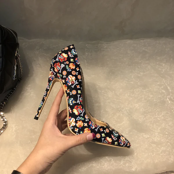 Mode Svarta Fest Utskrift Pumps 2021 12 cm Stilettklackar Spetsiga Pumps Högklackade