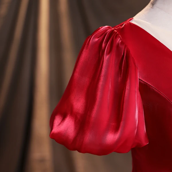 Ethnic Red Satin Prom Dresses 2021 Ball Gown Scoop Neck Short Sleeve Backless Sash Floor-Length / Long Formal Dresses