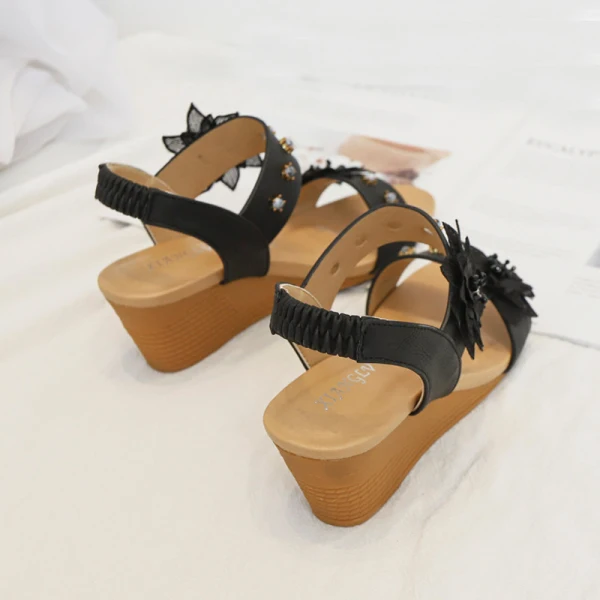 Fashion Beige Street Wear Pearl Rhinestone Lace Flower Womens Sandals 2021 Appliques 5 cm Wedges Open / Peep Toe Sandals