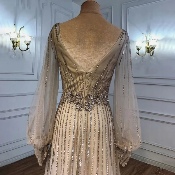 Charmant High End Beige Abendkleider 2021 A Linie V-Ausschnitt Perlenstickerei Strass Pailletten Lange Ärmel Rückenfreies Sweep / Pinsel Zug Abend Festliche Kleider