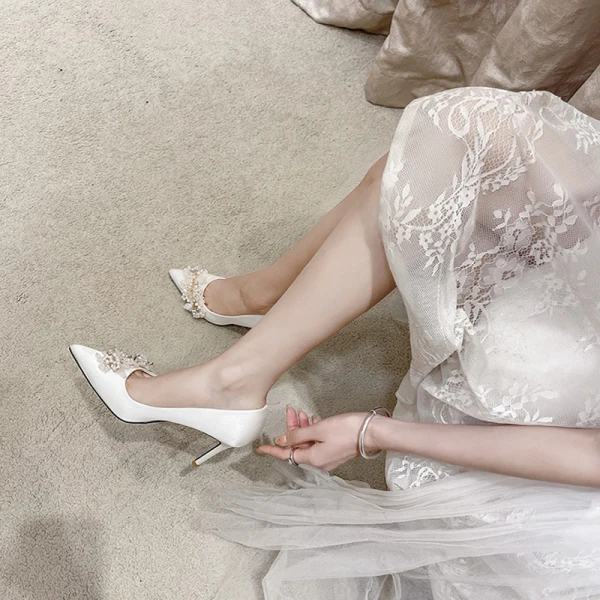 Elegant Ivory Beading Pearl Rhinestone Wedding Shoes 2022 9 cm Stiletto Heels Pointed Toe Wedding Pumps High Heels