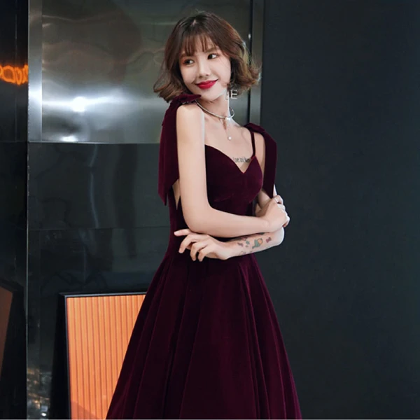 Modest / Simple Burgundy Suede Prom Dresses 2022 A-Line / Princess Spaghetti Straps Bow Sleeveless Backless Floor-Length / Long Formal Dresses