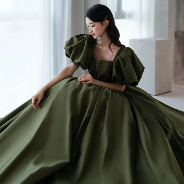 Vintage / Retro Dark Green Satin Prom Dresses A-Line / Princess 2022 Square Neckline Puffy Short Sleeve Backless Sweep Train Formal Dresses