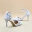 Charmant Ivoire Perle Chaussure De Mariée 2020 Bride Cheville 8 cm Talons Aiguilles À Bout Pointu Mariage Talons