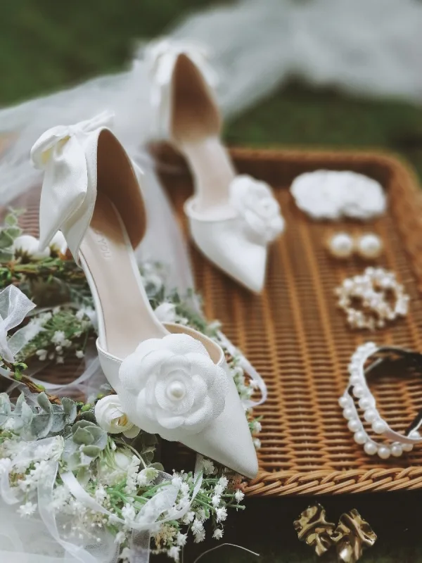 Classy Red Satin Wedding Wedding Shoes 2020 Pearl Rhinestone Bow 8 cm Stiletto Heels Pointed Toe Heels