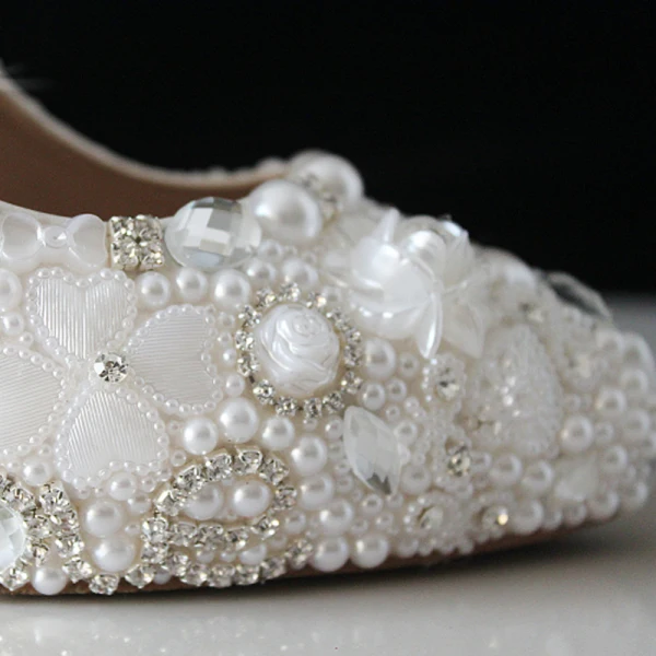 Sjarmerende Elfenben Perle Rhinestone Brudesko 2021 10 cm Stiletthæler Spisse Bryllup Pumps