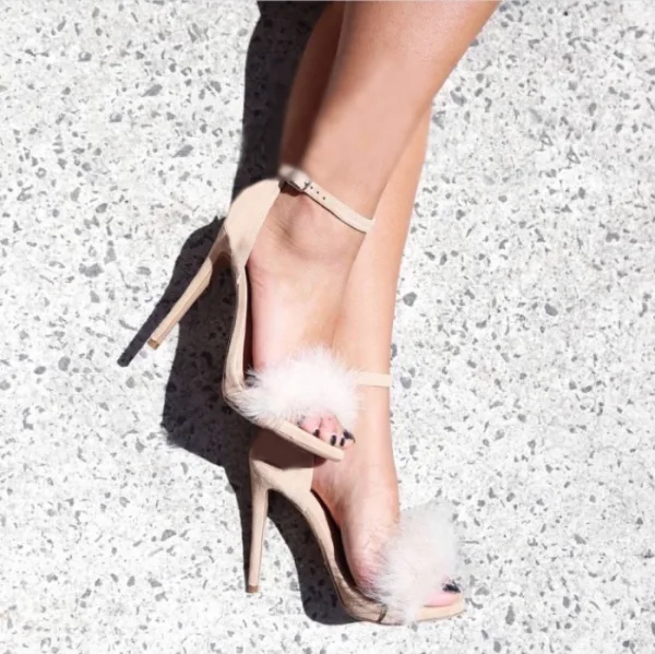 Sexy Beige Abend Plüsch Sandalen Damen 2021 Knöchelriemen 11 cm Stilettos Peeptoes Hochhackige Sandaletten