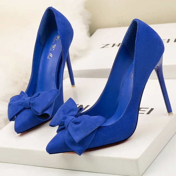 Affordable Red Outdoor / Garden Suede Pumps 2021 11 cm Stiletto Heels High Heels Pointed Toe Pumps