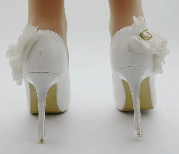 Chic / Belle Blanche Rendez-vous Escarpins 2018 Appliques 9 cm Talons Aiguilles À Bout Pointu Escarpins
