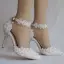 Charmant Weiß Brautschuhe 2018 Spitze Knöchelriemen Strass 9 cm Stilettos Spitzschuh Hochzeit Hochhackige