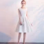 Chic / Beautiful Champagne Homecoming Graduation Dresses 2018 A-Line / Princess Bow Scoop Neck Sleeveless Knee-Length Formal Dresses