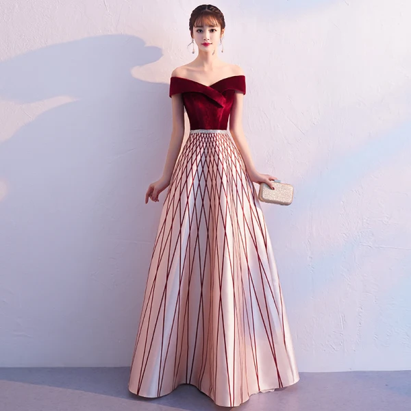 Chic / Beautiful Burgundy Evening Dresses  2019 A-Line / Princess Off-The-Shoulder Suede Short Sleeve Backless Striped Floor-Length / Long Formal Dresses