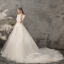 Élégant Champagne Robe De Mariée 2019 Princesse Encolure Dégagée Appliques Cristal En Dentelle Fleur Sans Manches Dos Nu Chapel Train