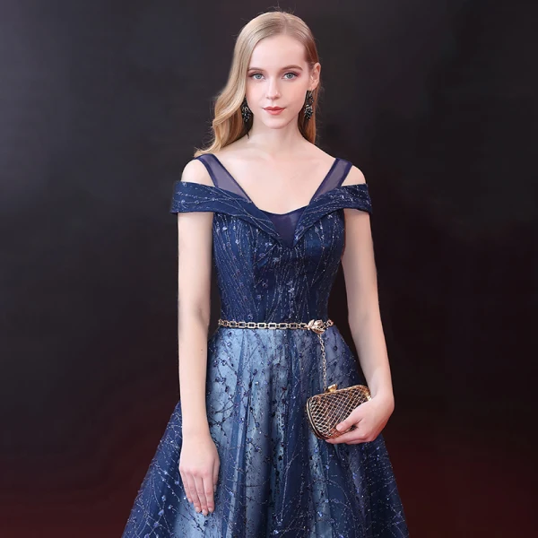 Elegante Ballkleider 2018 A Linie Glanz Metall Stoffgürtel Pailletten Bandeau Rückenfreies Ärmellos Lange Festliche Kleider
