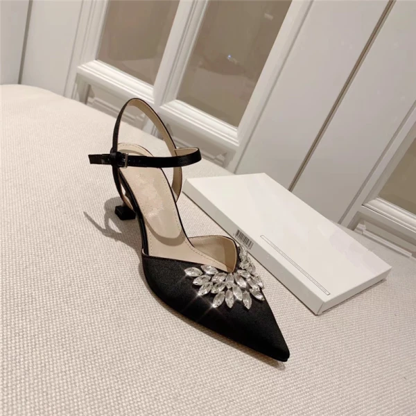 Glitzernden Silber Brautschuhe 2019 Leder Kristall Pailletten Knöchelriemen 6 cm Stilettos Spitzschuh Hochzeit Hochhackige