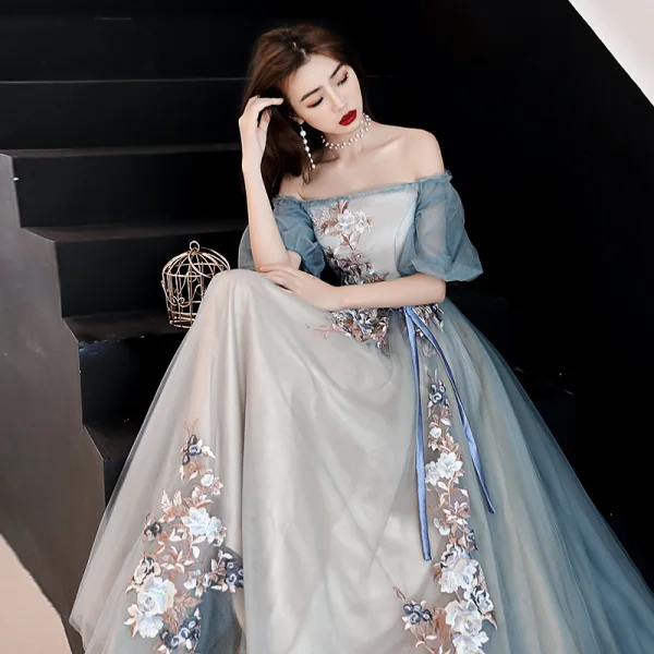 Chic / Beautiful Grey Evening Dresses 2019 A-Line / Princess Off-The-Shoulder Lace Flower Bow Short Sleeve Backless Floor-Length / Long Formal Dresses