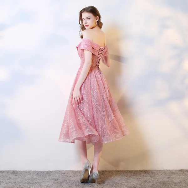 Chic / Belle Rose Bonbon de retour Robe De Graduation 2019 Princesse De l'épaule Paillettes Manches Courtes Dos Nu Thé Longueur Robe De Ceremonie
