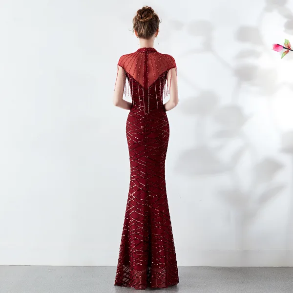 Classy Burgundy Evening Dresses 2019 Trumpet / Mermaid Scoop Neck Beading Tassel Sequins Short Sleeve Floor-Length / Long Formal Dresses