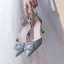 Glitzernden Silber Brautschuhe 2019 Strass Pailletten Knöchelriemen 7 cm Stilettos Spitzschuh Hochzeit Hochhackige