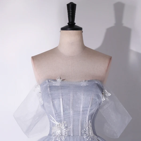 Charmant Gris Perlage Paillettes En Dentelle Fleur Robe De Bal 2024 Princesse Bustier Sans Manches Dos Nu Longue Promo Robe De Ceremonie