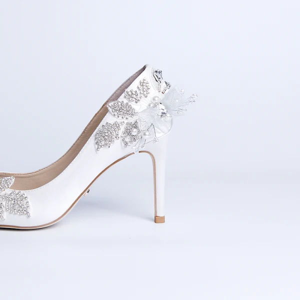 Elegant White Wedding Bridesmaid Pumps 2020 Leather Lace Bow Rhinestone Pearl 9 cm Stiletto Heels Pointed Toe Wedding Shoes