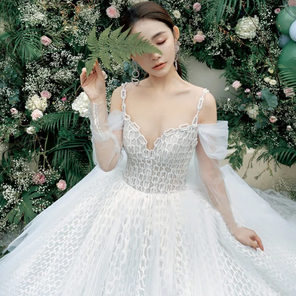 Luxury / Gorgeous High-end White Wedding Dresses 2021 Ball Gown Spaghetti Straps Sequins Sleeveless Backless Royal Train Wedding