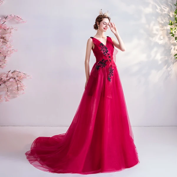 Chic Rouge Robe De Soirée 2020 Princesse V-Cou Perlage Appliques Noeud Sans Manches Dos Nu Tribunal Train Robe De Ceremonie