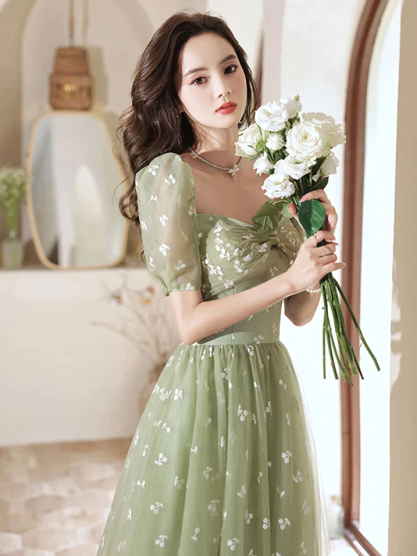 Chic / Beautiful Sage Green Floral Prom Dresses 2024 A-Line / Princess  Square Neckline Short Sleeve Backless