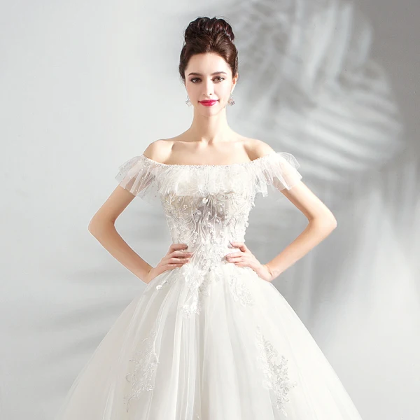 Luxe Blanche Cathedral Train Mariage 2018 Tulle Lacer Bustier Perlage Appliques Dos Nu Robe Boule Robe De Mariée