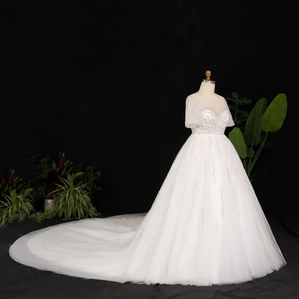 Stunning Glitter Ivoor Grote Maat Baljurk Trouwjurken 2021 U-hals Kanten Tule Satijn 1/2 Mouwen Ruglooze Handgemaakt Kralen Rhinestone Pailletten Glans Chapel Train Huwelijk