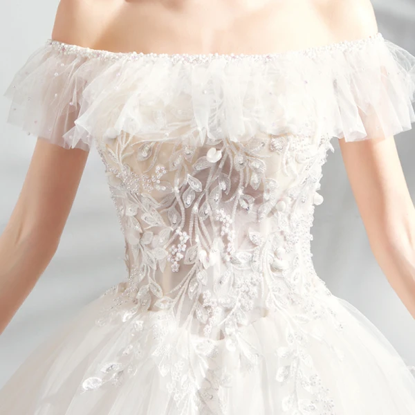 Luxe Blanche Cathedral Train Mariage 2018 Tulle Lacer Bustier Perlage Appliques Dos Nu Robe Boule Robe De Mariée