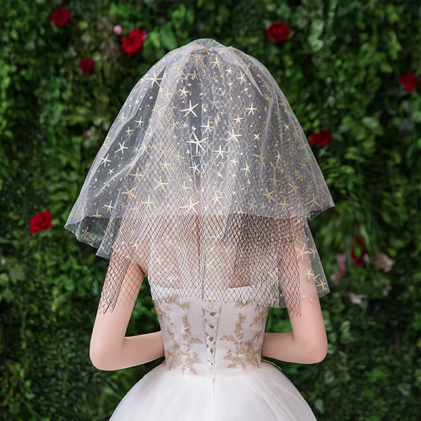 Sparkly Bling Bling Gold Wedding Appliques Lace Tulle Short Wedding Veils 2019