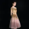 Amazing / Unique Blushing Pink Short Graduation Dresses 2018 Appliques Backless Crystal Tulle V-Neck Evening Party Sleeveless A-Line / Princess Formal Dresses