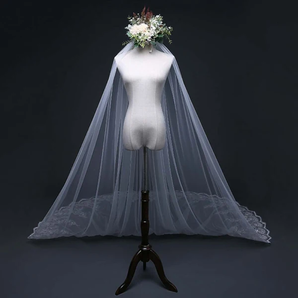 Affordable White Royal Train Wedding Tulle Lace Appliques Wedding Veils 2018