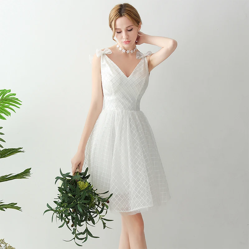 Sparkly White Graduation Dresses 2018 A Line Princess Tulle V Neck Striped Backless Homecoming Formal Dresses Sparkly White Graduation Dresses 2018 A Line Princess Tulle V Neck Striped Backless Homecoming Formal Dresses
