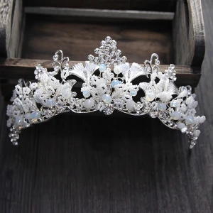 Unique Silber Brautschmuck 2017 Metall Perlenstickerei Kristall Strass Hochzeit Ball Brautaccessoires