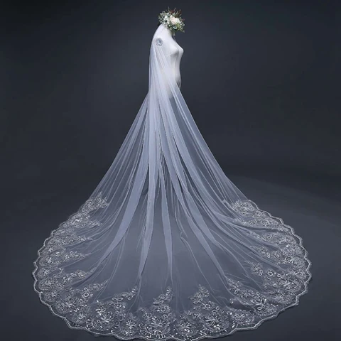 Erschwinglich Weiß Königliche Schleppe Hochzeit Tülle Spitze Applikationen Brautschleier 2018
