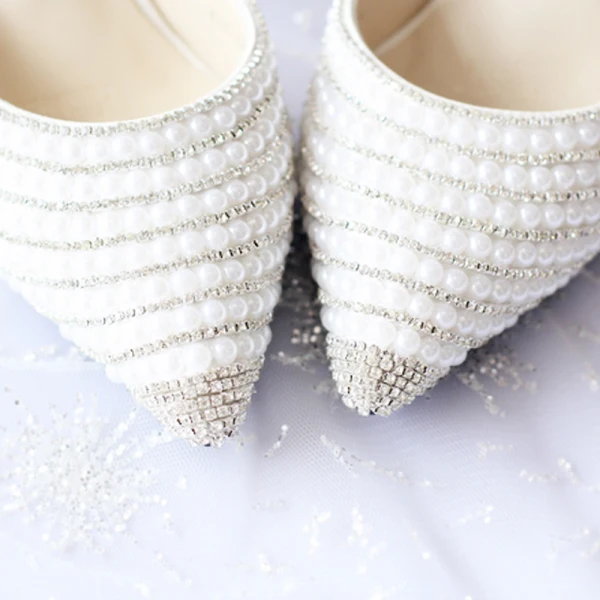 Schöne Weiß 2018 Hochzeit 9 cm Spitzschuh Ball Perlenstickerei Kristall Strass Hochhackige Stilettos Brautschuhe