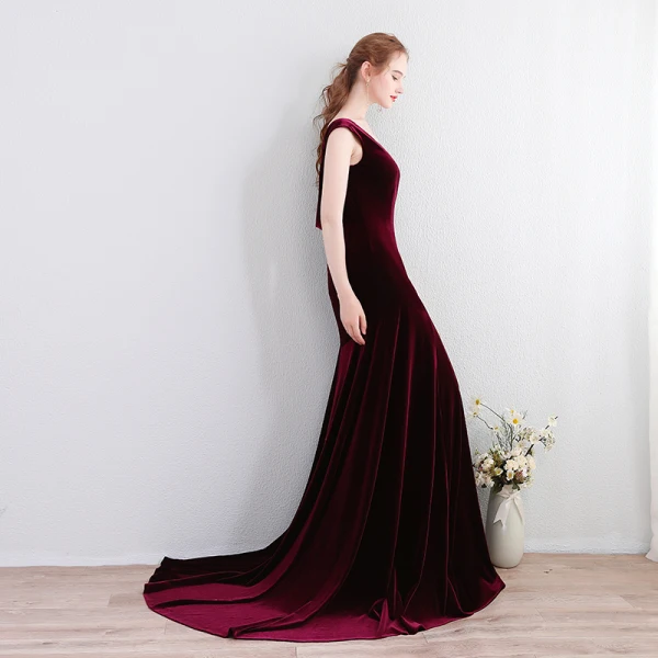 Modern / Fashion Burgundy Court Train Evening Dresses  2018 Charmeuse V-Neck A-Line / Princess Backless Evening Party Formal Dresses