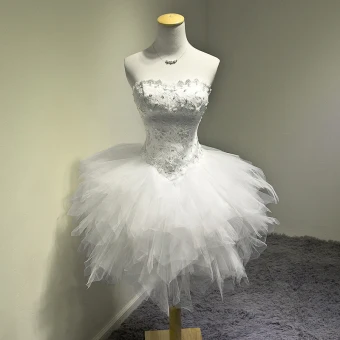 Chic Beautiful White Graduation Dresses 2018 A Line Princess Tulle Lace Backless Beading Homecoming Formal Dresses