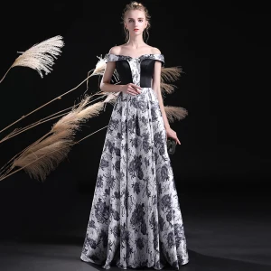 Unique Noire Blanche Robe De Bal 2017 Princesse De L Épaule Manches Courtes Impression Longue Dos Nu Robe De Ceremonie