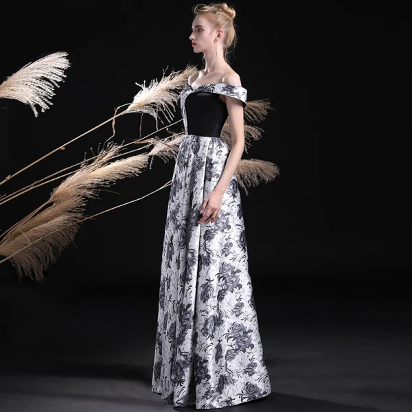 Unique Schwarz Weiß Ballkleider 2017 A Linie Off Shoulder Kurze Ärmel Drucken Lange Rückenfreies Festliche Kleider