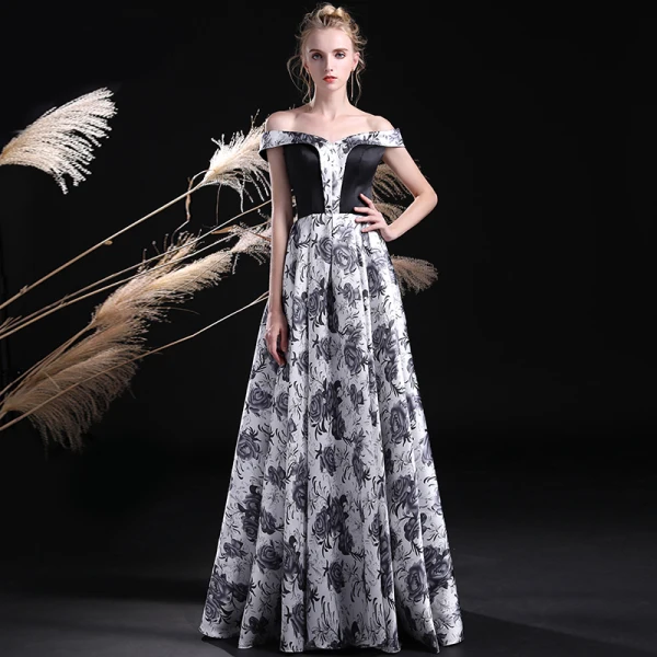 Unique Schwarz Weiß Ballkleider 2017 A Linie Off Shoulder Kurze Ärmel Drucken Lange Rückenfreies Festliche Kleider