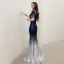 Scintillantes Bleu Marine Dégradé De Couleur Paillettes Transparentes Robe De Soirée 2018 Trompette / Sirène Encolure Dégagée Manches Courtes Métal Ceinture Faux Diamant Train De Balayage Volants Robe De Ceremonie